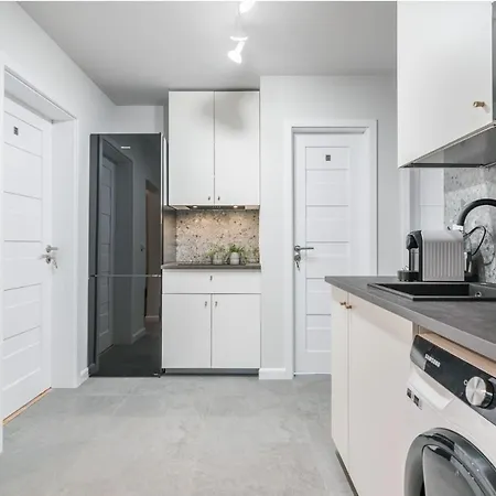 ホームステイ Bunny - Cozy And Peaceful Place, 12 Minutes From Old Town & Seaside *