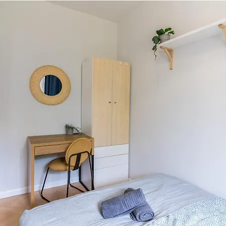 Bunny - Cozy And Peaceful Place, 12 Minutes From Old Town & Seaside Habitación en casa particular Gdansk